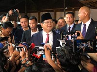 Prabowo Puji Jokowi Bangun Infrastruktur, Tapi...