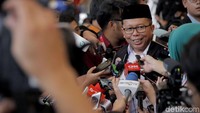 Para tokoh dari kedua pendukung calon presiden sudah mulai memasuki arena debat. Debat kedua Capres Pemilu 2019 dimulai pada pukul 20.00 WIB, Minggu (17/2/2019).