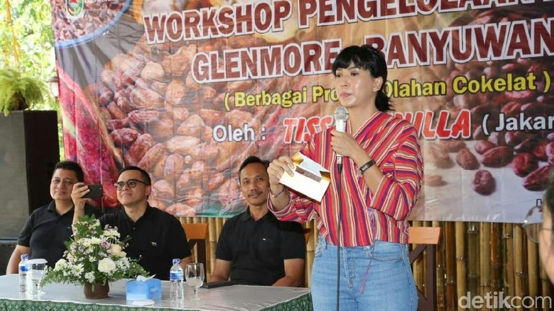 Warga dan Pelajar Banyuwangi Antusias Ikut Workshop Coklat, Intip Yuk! Warga dan Pelajar Banyuwangi Antusias Ikut Workshop Coklat, Intip Yuk!