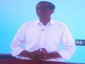 Prabowo Soroti Nelayan Kecil, Jokowi Pamer Kemudahan Izin dan BUMN Beli Ikan