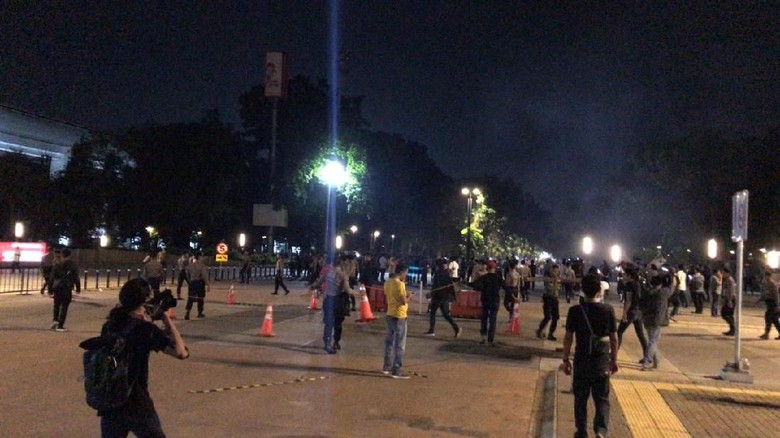 Ada Suara Ledakan di Dekat Lokasi Nobar Pendukung Capres-Cawapres Ada Suara Ledakan di Dekat Lokasi Nobar Pendukung Capres-Cawapres