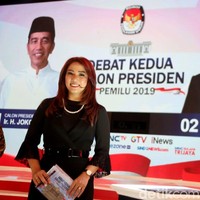 Inilah penampilan Anisha Dasuki saat menjadi moderator debat kedua capres 2019 yang diikuti oleh Jokowi dan Prabowo. Anisha bergaya elegan dengan busana serba hitam. Foto: Rengga Sancaya