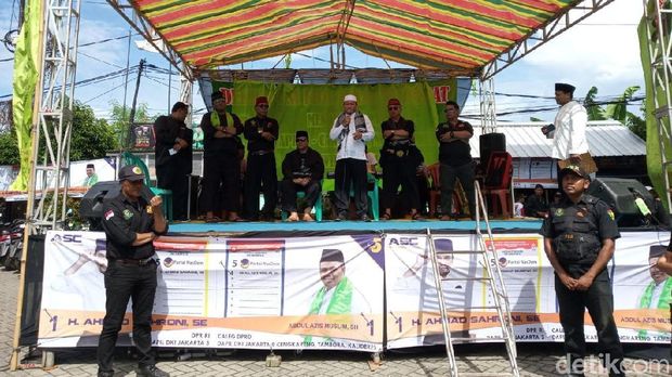 Dulu di Pangkuan Prabowo, FBR Kini Dukung Jokowi