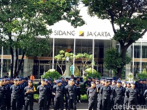 Polisi dan TNI Apel Gabungan Pengamanan Debat di GBK