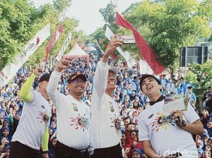 Ribuan Kaum MileniaI Ramaikan Colour Run di Magetan