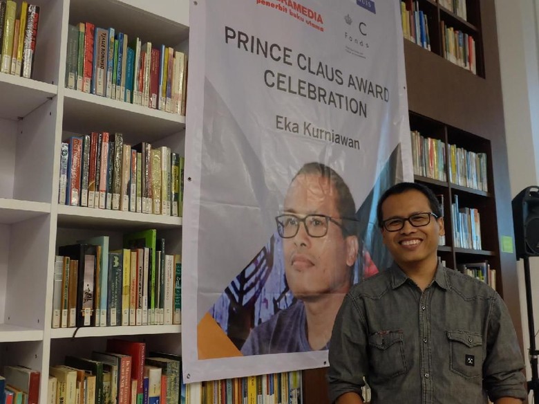 Cerita Eka Kurniawan Raih Penghargaan Prince Claus dari Kerajaan Belanda Cerita Eka Kurniawan Raih Penghargaan Prince Claus dari Kerajaan Belanda