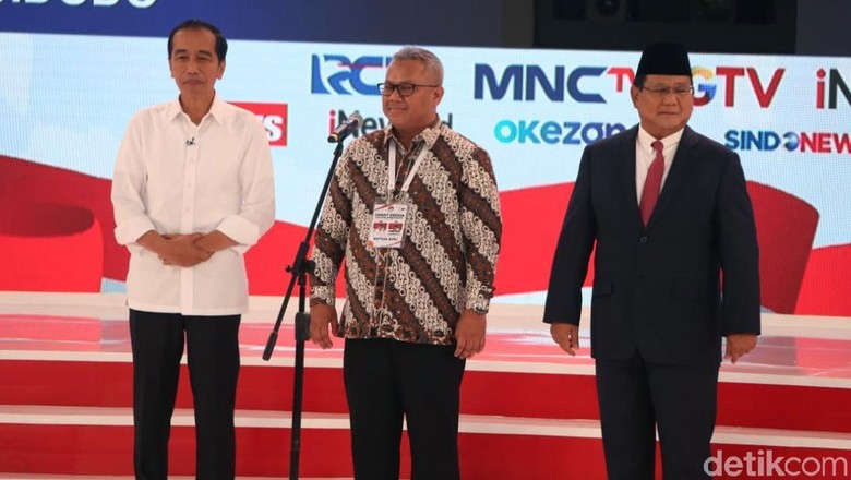 KPU: Jokowi dan Prabowo Tak Pakai Earpiece Saat Debat Kedua KPU: Jokowi dan Prabowo Tak Pakai Earpiece Saat Debat Kedua