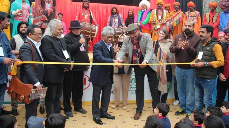 Teater Boneka Papermoon Indonesia Tampil di Kota Budaya Lahore Teater Boneka Papermoon Indonesia Tampil di Kota Budaya Lahore