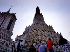 Ke Thailand, Belum Lengkap Tanpa ke Wat Arun