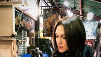 Nyatanya, Alexa membuat insta stories soal foto akad nikah yang dilangsungkan pada 22 Juli 2017. Sedangkan acara resepsi Oktober 2018 hanyalah resepsi yang tertunda. Foto: Instagram alexa_key