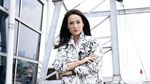 Julie Estelle, Sang Pemberontak dan Pembela HAM di Foxtrot Six