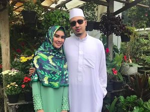 Bukan Cuma Suami, Ada Sosok Ini yang Menemani Tidur Kartika Putri