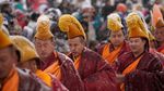 Melihat Lebih Dekat Festival Menjemur Buddha di Tibet