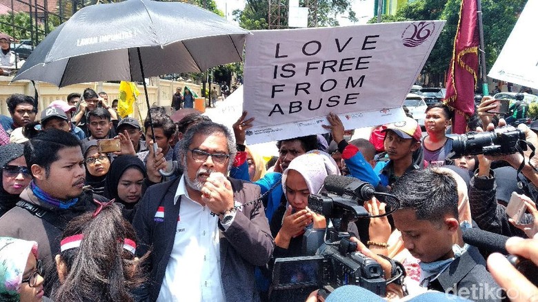 Selain Fisik, Guru Cabuli Murid Juga Bisa Dihukum Suntik Kimia Selain Fisik, Guru Cabuli Murid Juga Bisa Dihukum Suntik Kimia