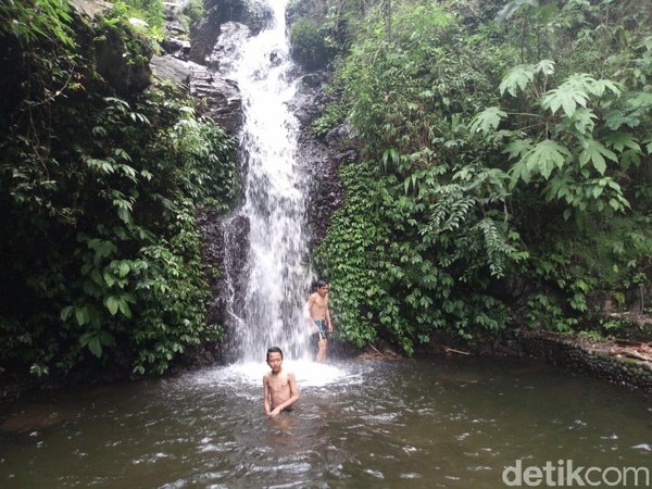 Udara khas pegunungan dan para petani setempat yang kami temui, begitu ramah dan hangat menyapa (Aji Kusuma/detikTravel) Â Udara khas pegunungan dan para petani setempat yang kami temui, begitu ramah dan hangat menyapa (Aji Kusuma/detikTravel) Â