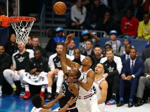 Bangkit Selepas Halftime, Tim LeBron Kalahkan Tim Giannis 178-164