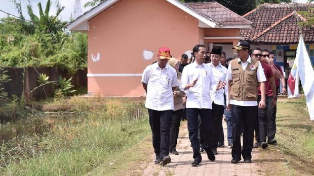 Jokowi: Dana Desa Tahun Depan Harus Naik Lagi