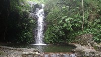 Traveler bisa menempuh jarak 20 Km ke selatan dari Alun-alun Ungaran, dari pintu tol Ungaran atau Bawen. Akses jalan mudah dilewat motor dan mobil (Aji Kusuma/detikTravel)  