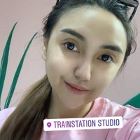 Dari curhatannya di Instagram story, ia mengungkap sering sakit hati dengan komentar netizen. Ia merasa tidak kuat dan berencana untuk melepas hijabnya. Foto: Instagram/salmafinasunan