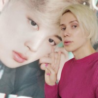 Dalam perubahannya untuk menjadi pria Korea, Oli melakukan banyak perubahan. Mulai dari melakuka prosedur pengecilan mata sampai suntik putih. Foto: Instagram (@londonoli)