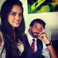 Inilah istri Travers Beynon, Taesha, yang menerima perilaku gila suaminya. Taesha tak mempermasalahkan meskipun sang suami terang-terangan selingkuh di depannya. Foto: Instagram @traversbeynonofficial