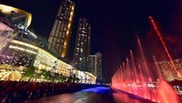 Air mancur ini memiliki panjang 400 meter dan berlokasi menghadap Sungai Chao Phraya yang termahsyur (dok ICONSIAM) 