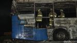 TransJakarta yang Terbakar Mulai Dievakuasi