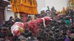 Melihat Lebih Dekat Festival Menjemur Buddha di Tibet