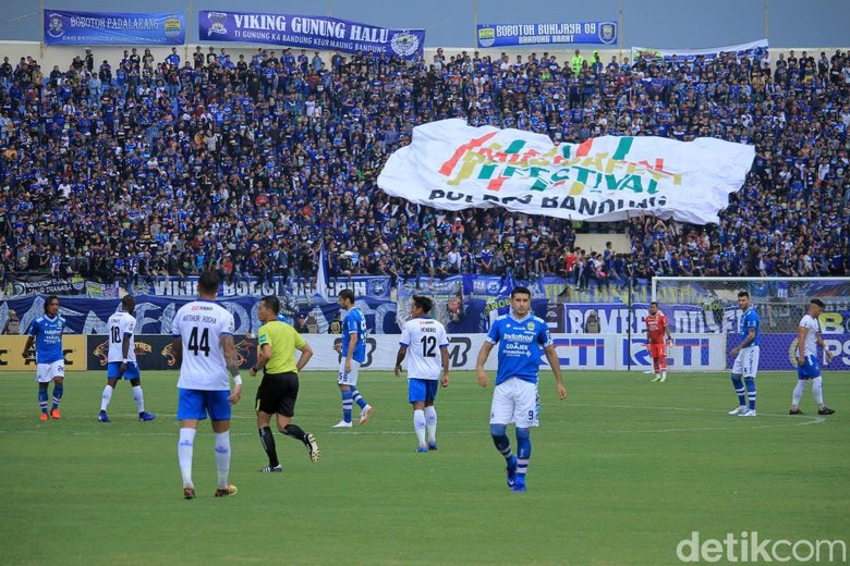 Bobotoh Teriakan Nama Prabowo, Panpel: Mending Semangati Persib Bobotoh Teriakan Nama Prabowo, Panpel: Mending Semangati Persib