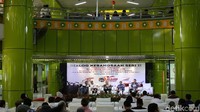 Diskusi tersebut digelar mulai Merak-Gambir-Cirebon-Purwokerto- Solo-Semarang-Gubeng-Banyuwangi.