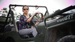 Foto: Gaya Traveling Anisha Dasuki, Moderator Debat Capres 2019