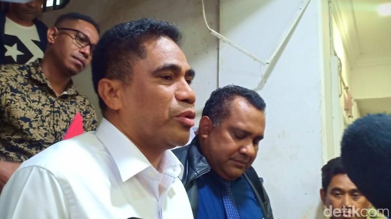 Ikut Memukul Penyelidik KPK, Sekda Papua: Emosi Sesaat Ikut Memukul Penyelidik KPK, Sekda Papua: Emosi Sesaat