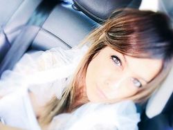 Hot Mom! Ibu Pesepakbola Muda Italia Ini Eksis Banget di Medsos