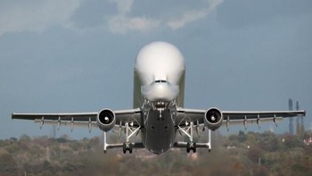 Saat mengangkasa. Foto: Getty Images