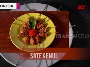 Meracik Sate Kenul Legendaris asal Nganjuk