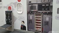 JAL memiliki 230 pesawat yang masih beroperasi. Kalau dulu pakai Boeing 777, sekarang JAL sudah berganti menggunakan Boeing 787.