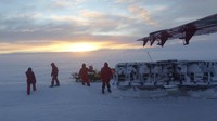 Tapi Tim Nutbeam melanjutkan perjalanan itu. Korban adalah insinyur British Antarctic Survey dan menderita pendarahan di Stasiun Penelitian Halley (BBC Future/Tim Nutbeam)  