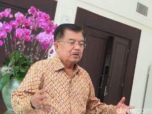 JK Bicara Kebiasaan Jokowi dan Dirinya Bergantian Jadi Imam Salat