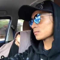 Salmafina Sunan dan Taqy Malik menikah pada 2017. Pernikahan mereka penuh drama, hingga akhirnya keduanya bercerai pada 2018. Salmafina sempat memutuskan untuk berhijrah saat menikah dengan Taqy Malik, yang merupakan penghafal atau hafiz Al-Quran. Foto: Taqy Malik (Instagram Taqy Malik)