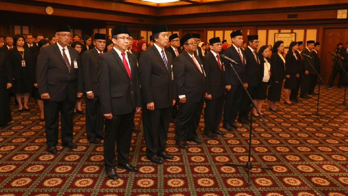Gubernur BI Lantik 18 Pejabat Baru