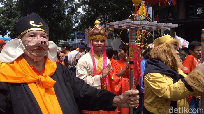 Perayaan Cap Go Meh di Cirebon.