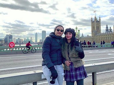 Intip Momen Manis Dewi Perssik dan Suami Saat Liburan