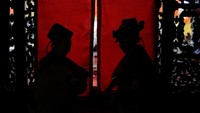 Wayang Potehi merupakan kesenian klasik peninggalan jaman kekaisaran China. Aktivitas perdagangan yang dilakukan orang Tionghoa ke Indonesia menjadi salah satu penyebab kesenian itu tiba di Nusantara.