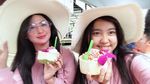 Akrabnya Pedangdut Lebby Wilayati dengan Dewi Persik Saat Kulineran
