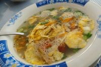 Isian dan Bumbu Kuah Beragam, Soto Makin Unik Rasanya