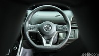 Nissan Serena Highway Star dibanderol Rp 465 juta dan Serena X Rp 448 juta.