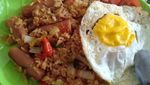 Ayo Sarapan! Ini 10 Variasi Nasi Goreng Sosis yang Gurih Enak