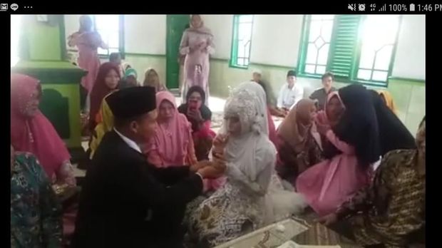 Viral Sejoli Nikah dengan Mahar Es Cendol, Ini Cerita di Baliknya