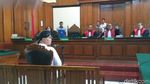 Eksepsi Ditolak, Dhani Tetap Salam Dua Jari