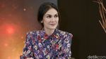 Pesona Luna Maya dengan Dress Floral